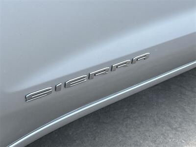 2021 GMC Sierra 1500 SLT   - Photo 10 - McKinney, TX 75070