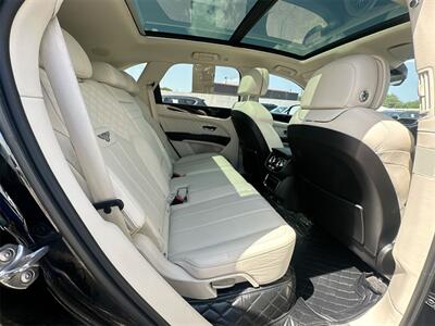 2021 Bentley Bentayga V8   - Photo 32 - McKinney, TX 75070