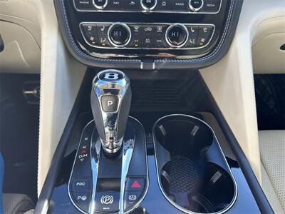 2021 Bentley Bentayga V8   - Photo 61 - McKinney, TX 75070