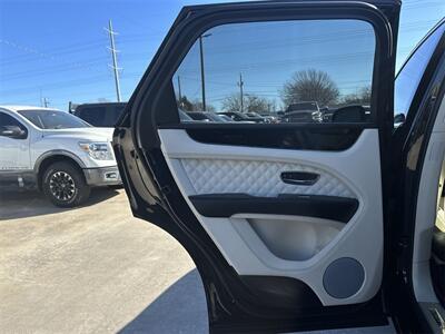 2021 Bentley Bentayga V8   - Photo 78 - McKinney, TX 75070