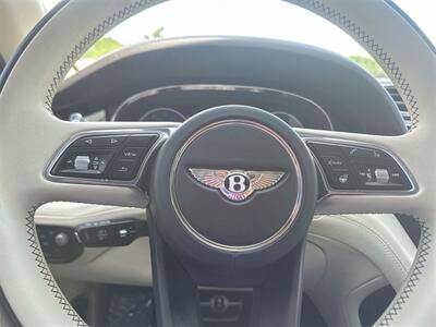 2021 Bentley Bentayga V8   - Photo 24 - McKinney, TX 75070