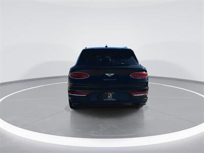 2021 Bentley Bentayga V8   - Photo 3 - McKinney, TX 75070