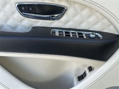 2021 Bentley Bentayga V8   - Photo 68 - McKinney, TX 75070