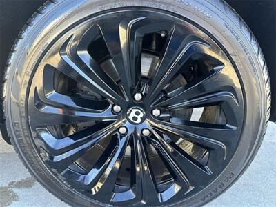 2021 Bentley Bentayga V8   - Photo 82 - McKinney, TX 75070