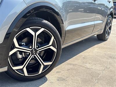 2024 Kia Niro EX Touring   - Photo 16 - McKinney, TX 75070
