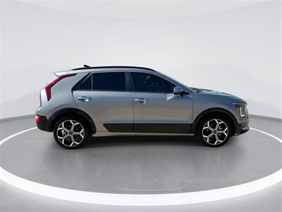 2024 Kia Niro EX Touring   - Photo 9 - McKinney, TX 75070