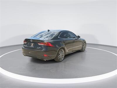 2019 Lexus IS 300   - Photo 8 - McKinney, TX 75070