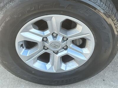 2022 Toyota 4Runner SR5 Premium   - Photo 27 - McKinney, TX 75070
