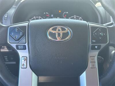 2022 Toyota 4Runner SR5 Premium   - Photo 15 - McKinney, TX 75070