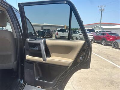 2022 Toyota 4Runner SR5 Premium   - Photo 23 - McKinney, TX 75070