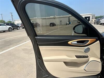 2018 Alfa Romeo Giulia Ti   - Photo 34 - McKinney, TX 75070