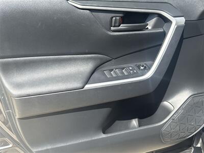 2019 Toyota RAV4 LE   - Photo 19 - McKinney, TX 75070