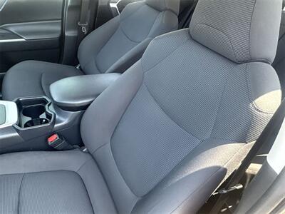 2019 Toyota RAV4 LE   - Photo 17 - McKinney, TX 75070