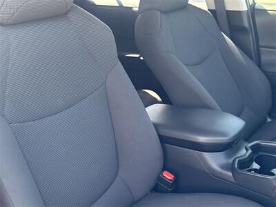 2019 Toyota RAV4 LE   - Photo 33 - McKinney, TX 75070