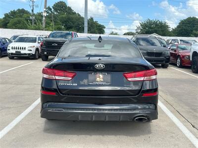 2020 Kia Optima LX   - Photo 4 - McKinney, TX 75070
