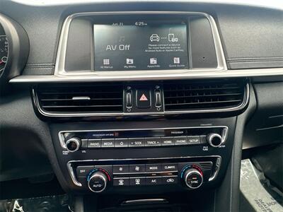 2020 Kia Optima LX   - Photo 10 - McKinney, TX 75070