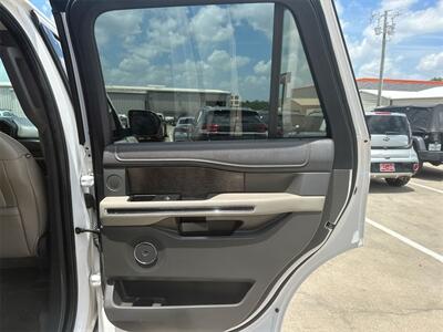 2019 Ford Expedition Limited   - Photo 33 - McKinney, TX 75070
