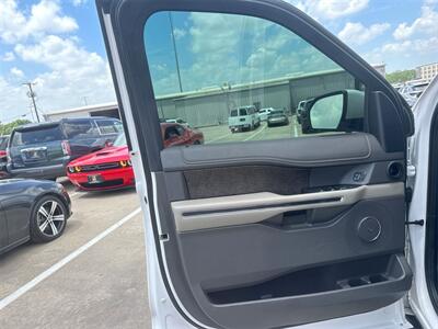 2019 Ford Expedition Limited   - Photo 35 - McKinney, TX 75070