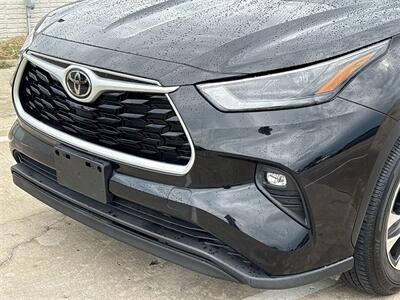 2022 Toyota Highlander XLE   - Photo 15 - McKinney, TX 75070