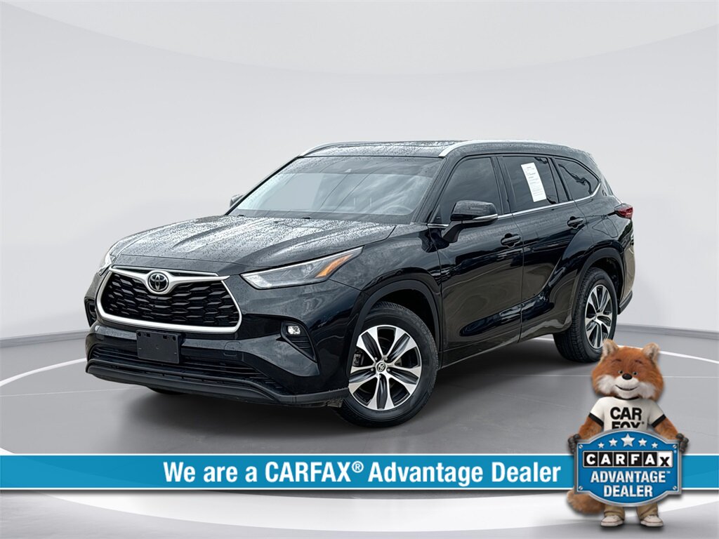 2022 Toyota Highlander XLE   - Photo 1 - McKinney, TX 75070