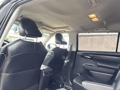 2022 Toyota Highlander XLE   - Photo 31 - McKinney, TX 75070