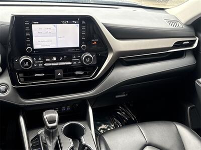 2022 Toyota Highlander XLE   - Photo 22 - McKinney, TX 75070