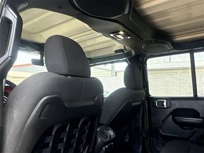 2022 Jeep Wrangler Unlimited Rubicon   - Photo 31 - McKinney, TX 75070