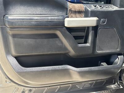 2017 Ford F-250SD Lariat   - Photo 19 - McKinney, TX 75070