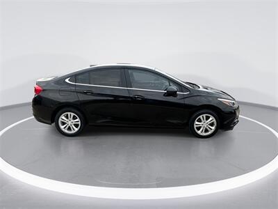 2017 Chevrolet Cruze LT   - Photo 9 - McKinney, TX 75070