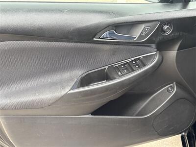 2017 Chevrolet Cruze LT   - Photo 19 - McKinney, TX 75070