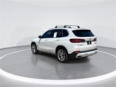 2022 BMW X5 sDrive40i   - Photo 6 - McKinney, TX 75070