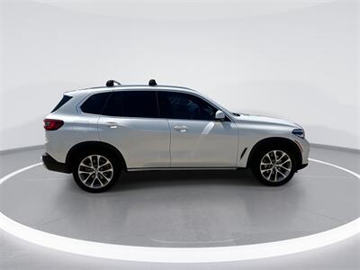 2022 BMW X5 sDrive40i   - Photo 9 - McKinney, TX 75070