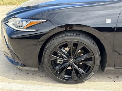 2023 Lexus ES 350 F Sport   - Photo 16 - McKinney, TX 75070