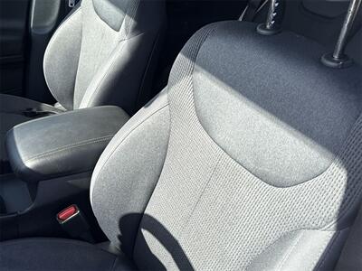 2020 Hyundai Santa Fe SE   - Photo 17 - McKinney, TX 75070