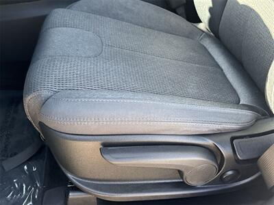 2020 Hyundai Santa Fe SE   - Photo 18 - McKinney, TX 75070