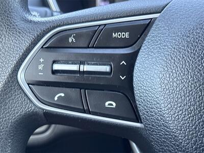 2020 Hyundai Santa Fe SE   - Photo 12 - McKinney, TX 75070