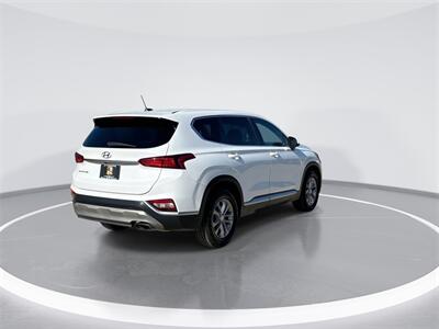 2020 Hyundai Santa Fe SE   - Photo 8 - McKinney, TX 75070