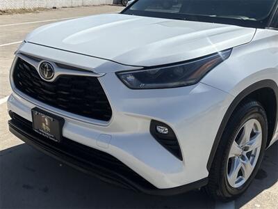 2021 Toyota Highlander LE   - Photo 15 - McKinney, TX 75070