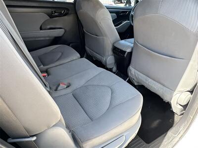 2021 Toyota Highlander LE   - Photo 32 - McKinney, TX 75070