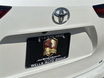 2021 Toyota Highlander LE   - Photo 10 - McKinney, TX 75070