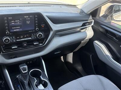 2021 Toyota Highlander LE   - Photo 22 - McKinney, TX 75070