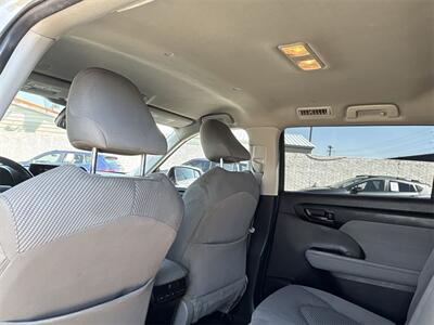 2021 Toyota Highlander LE   - Photo 30 - McKinney, TX 75070