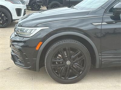 2022 Volkswagen Tiguan 2.0T SE R-Line Black   - Photo 16 - McKinney, TX 75070
