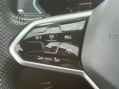 2022 Volkswagen Tiguan 2.0T SE R-Line Black   - Photo 13 - McKinney, TX 75070