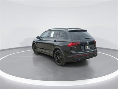2022 Volkswagen Tiguan 2.0T SE R-Line Black   - Photo 6 - McKinney, TX 75070