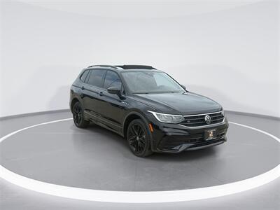 2022 Volkswagen Tiguan 2.0T SE R-Line Black   - Photo 2 - McKinney, TX 75070