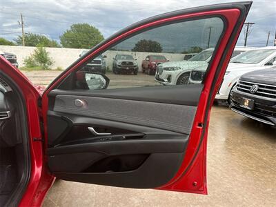 2023 Hyundai Elantra Limited   - Photo 31 - McKinney, TX 75070