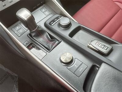 2020 Lexus IS 350   - Photo 26 - McKinney, TX 75070