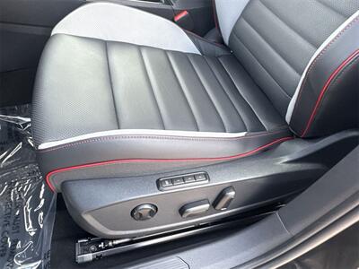 2024 Volkswagen Golf GTI SE SE   - Photo 45 - McKinney, TX 75070