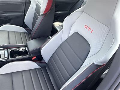 2024 Volkswagen Golf GTI SE SE   - Photo 17 - McKinney, TX 75070